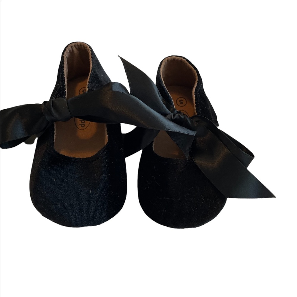 Myggp velvet black shoes size 5- soft sole